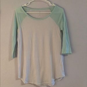Quarter sleeve shirt